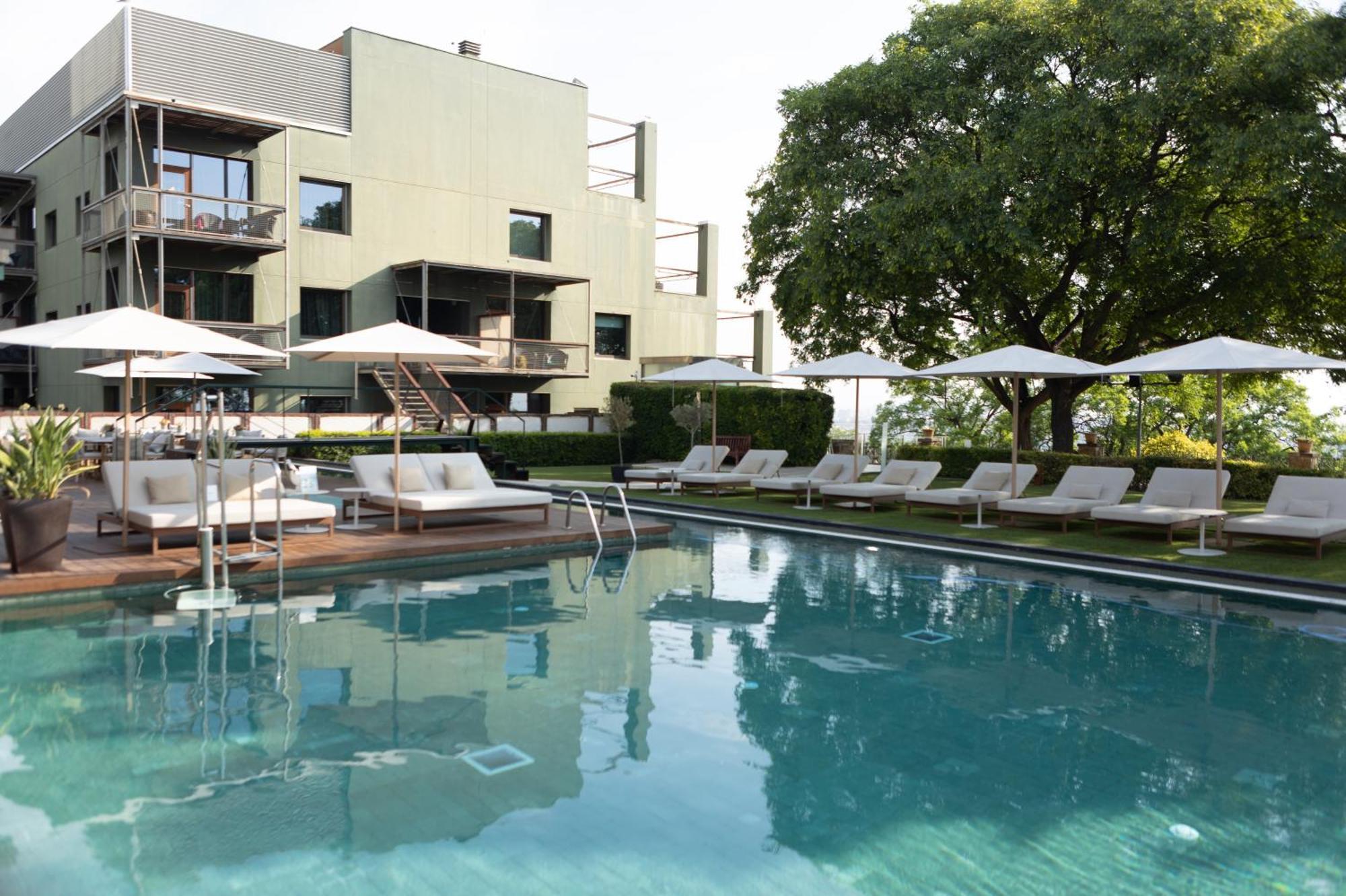 巴塞罗那美丽华酒店gl 外观 照片 The swimming pool at the Hotel