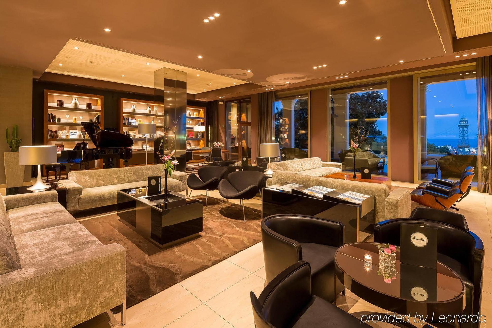 巴塞罗那美丽华酒店gl 外观 照片 The lounge at the airport