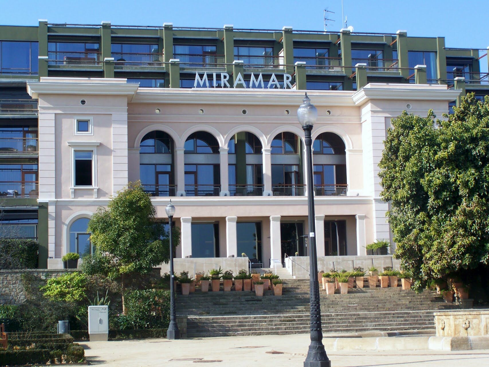 巴塞罗那美丽华酒店gl 外观 照片 Miramar shopping centre